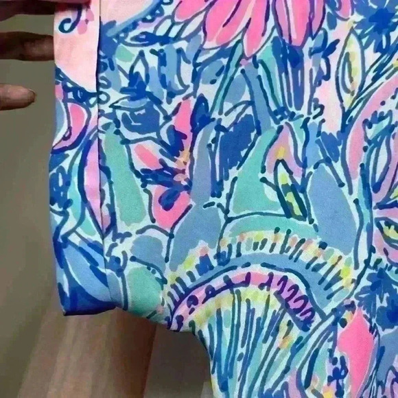 Lilly Pulitzer Medium Casden Top Fully Lined Item# 7F - Picture 5 of 6